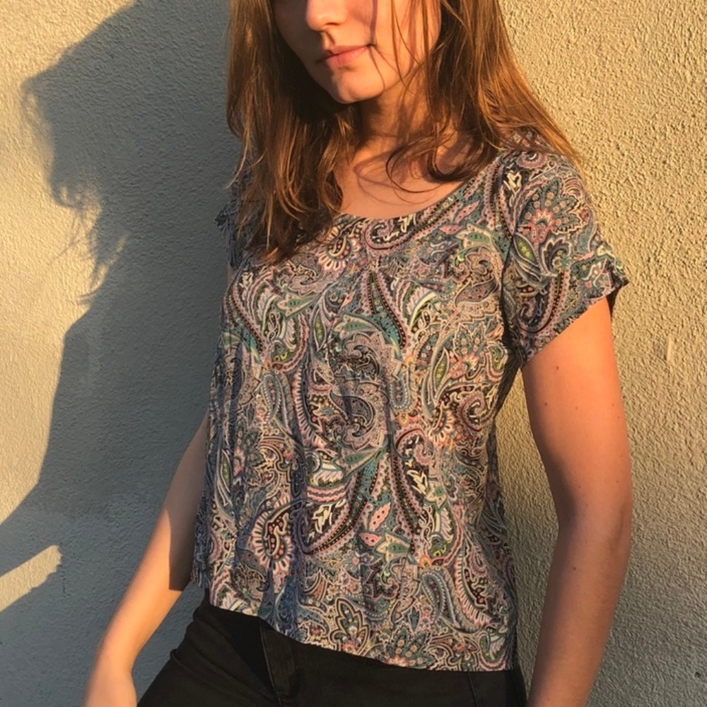 ~paisley tee~